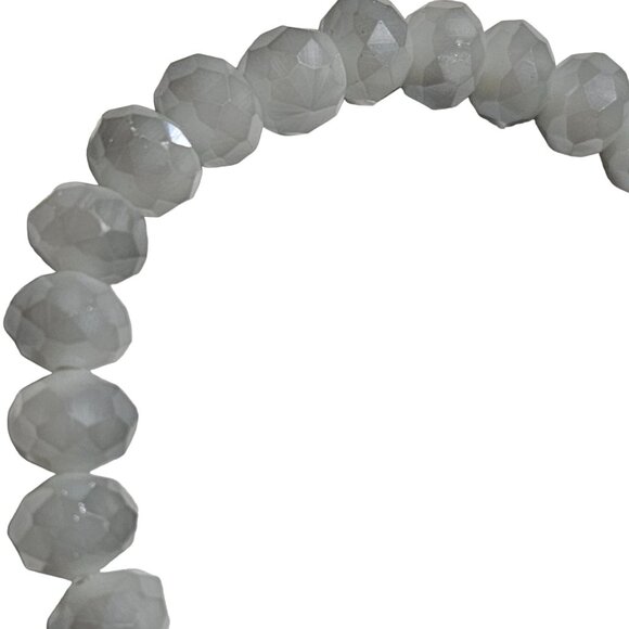 Elegant Gray Faceted Beaded Stretch Bracelet Classic Minimalist Fashion Jewelry - Picture 2 of 3
